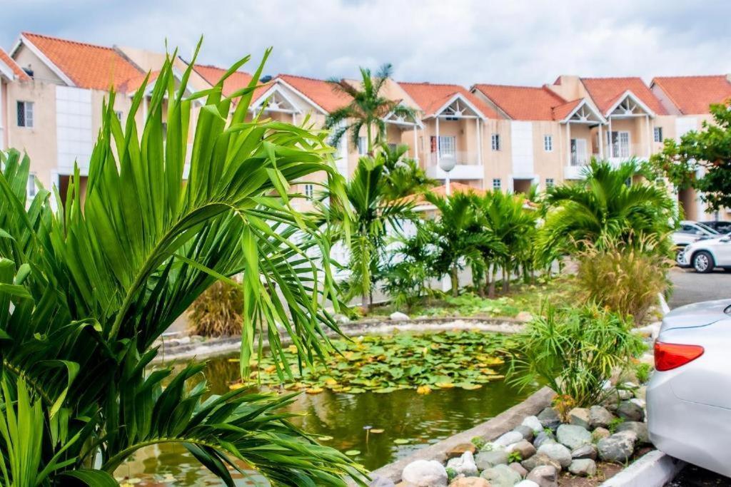 Finest Accommodation Marley Manor Apt # 513 Ground Floor 6 Marley Rd Kgn 6 Kingston Eksteriør bilde