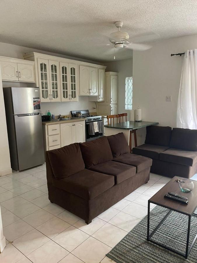 Finest Accommodation Marley Manor Apt # 513 Ground Floor 6 Marley Rd Kgn 6 Kingston Eksteriør bilde
