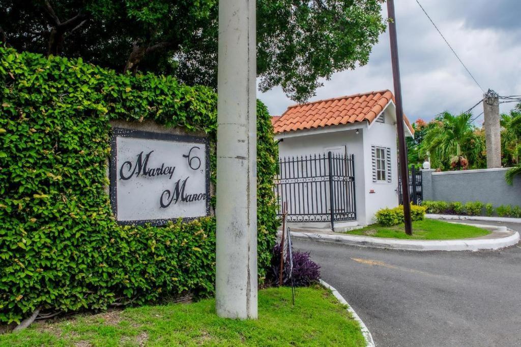 Finest Accommodation Marley Manor Apt # 513 Ground Floor 6 Marley Rd Kgn 6 Kingston Eksteriør bilde